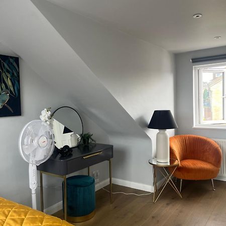Spacious And Stylish Home Bath Exteriör bild